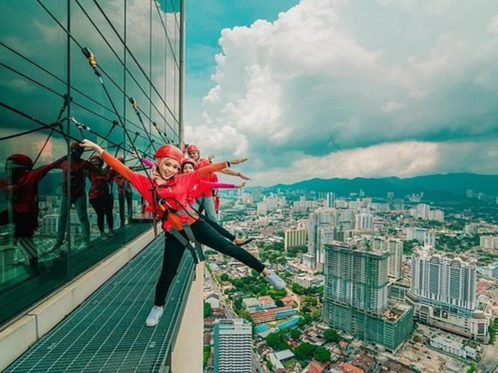 Urban Suites, Spectre Collection By Stellar Alv Jelutong Bagian luar foto
